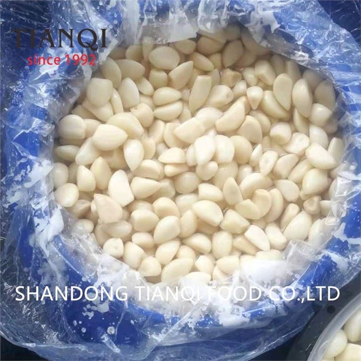Chinese Peeled White Garlic in Brine in Drums